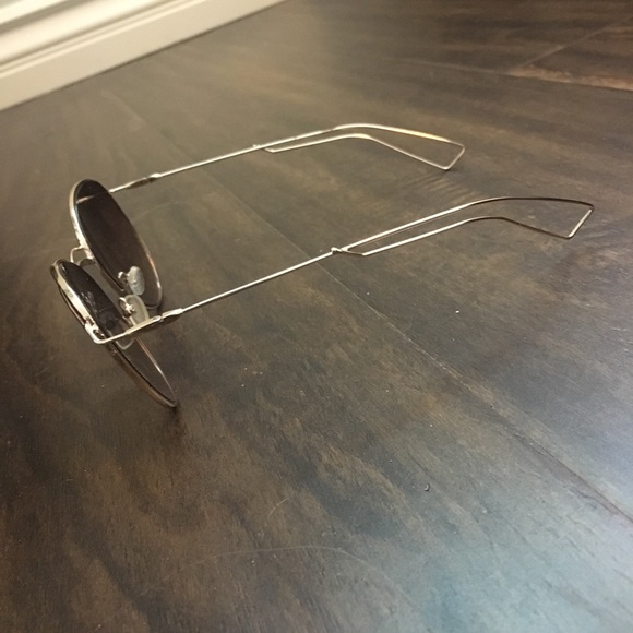 Gold & Brown Sunglasses - Picture 3 of 4